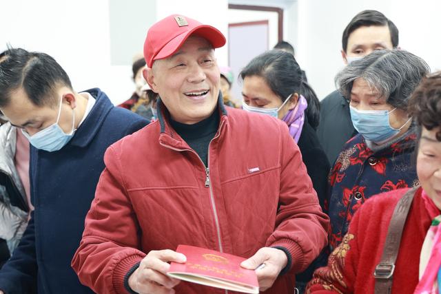 市区两级政府与企业合力解决遗留问题 数千职工新年住上“安心房”